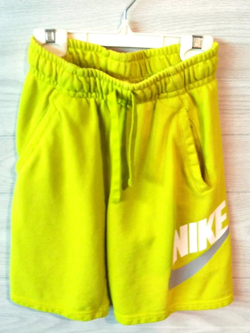 Nike Shorts Boys Size Large Lime Green Elastic Waist Pockets Activewear Defects